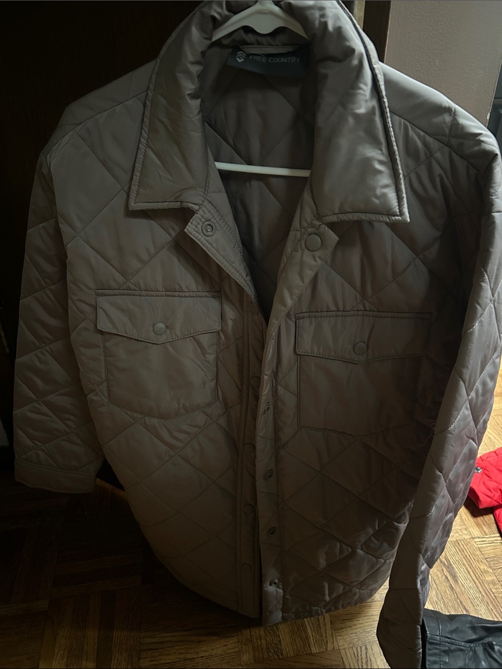 Free Country Men's Quilted Shirt Jacket in Taupe Gray